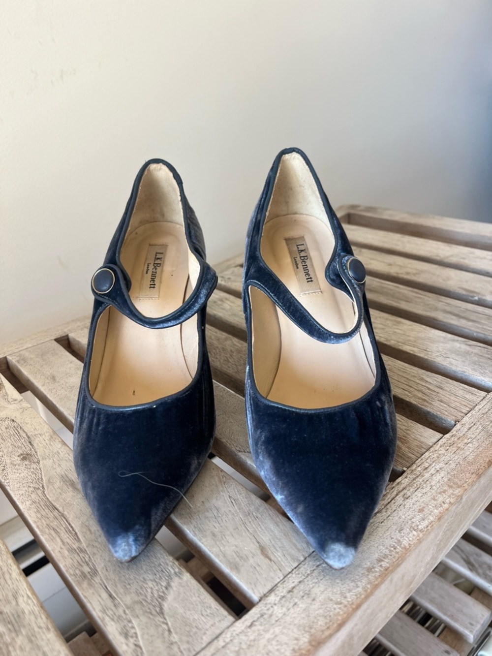 LK Bennett London Navy Velvet Mary Jane Pumps EU 38 Designer Heels
